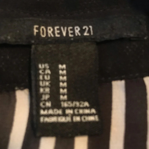 EUC Women’s Forever 21 blouse​​​ - Picture 2 of 3